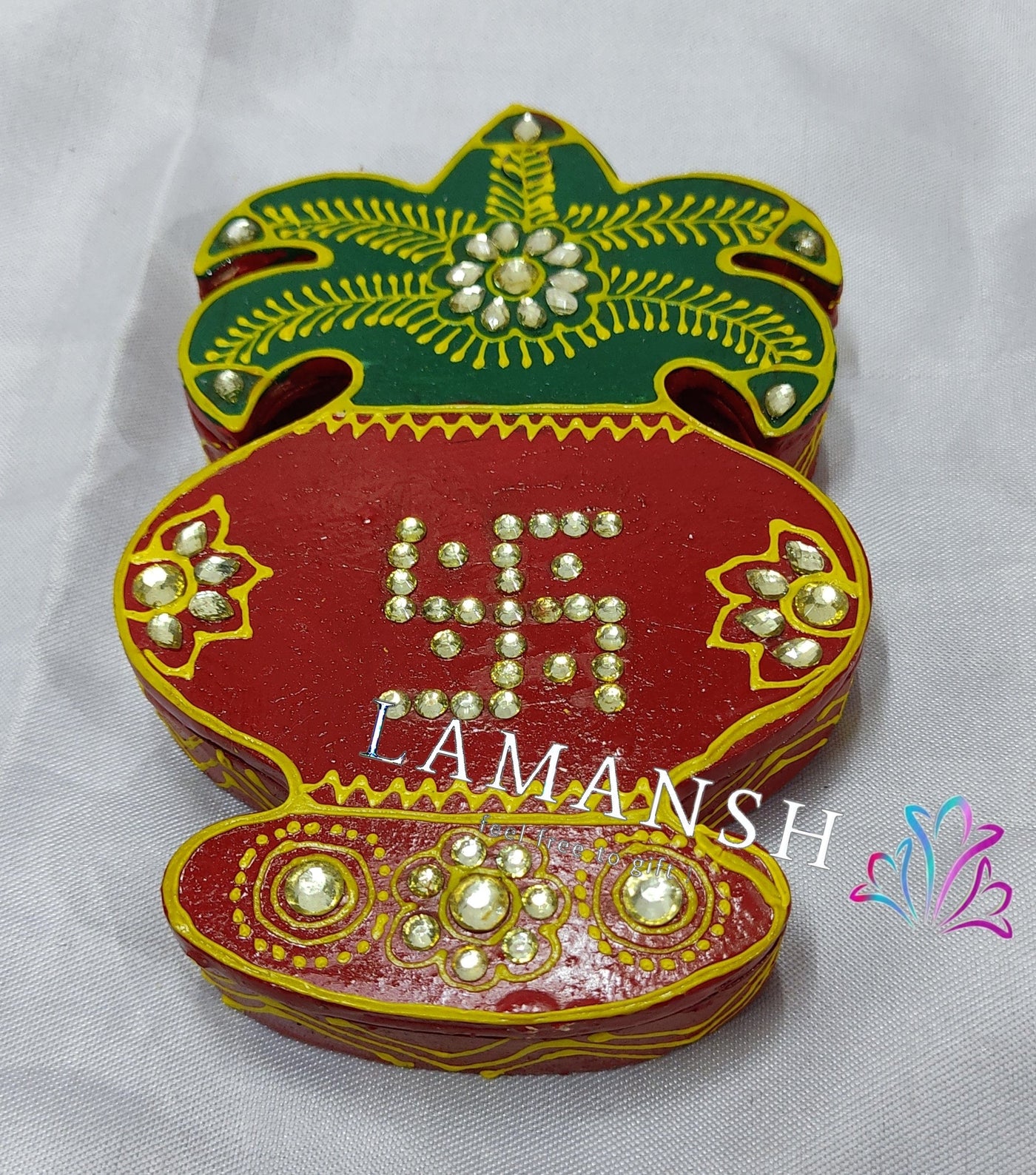 LAMANSH Diya Chopda Multicolor / Polyresin / Standard LAMANSH Pack of 1 Swastik Decorative Pooja Chopra | Handicraft Home Decor Puja Roli Chopda for Home and Office (Multicolor) / Kumkum Box