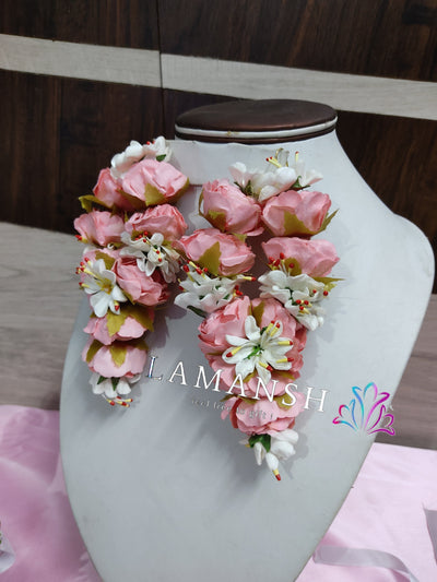 Lamansh Earrings, Bracelets & Maangtika 2 Earrings, 2 Bracelets attached to Ring & 1 Maangtika / Pink LAMANSH® Latest Style Floral 🌺 Jewellery set for Haldi / Bridal Flower Jewellery Set