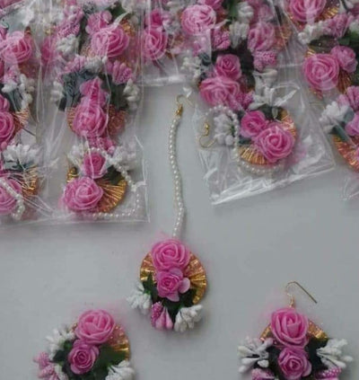 Lamansh Floral 🌺 Giveaways 20 Maangtika / Pink LAMANSH® Flower Jewellery Set Of 20 Maangtika / Haldi Set