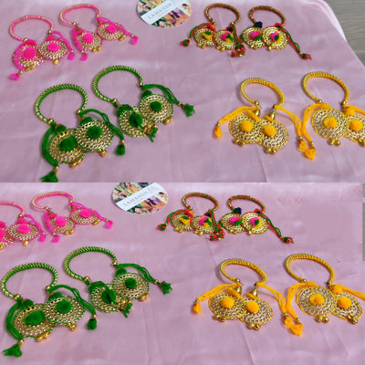 LAMANSH Floral 🌺 Giveaways LAMANSH® Set of 50 (Free size) Artificial Flower Bracelets Kade Bangles Hathphool for Bridesmaid Giveaways / Best wedding favors return gifts