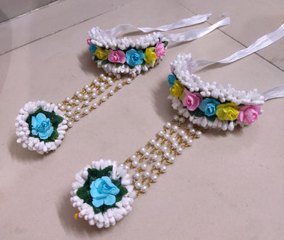 LAMANSH Floral 🌺 Giveaways Light pink , White , Lemon Yellow / 5 Pair Floral Hathphool AMANSH ( Set of 5 Pair) Floral 🌸 bracelets Attached to Ring /Mehendi Favors for Bridesmaid Set