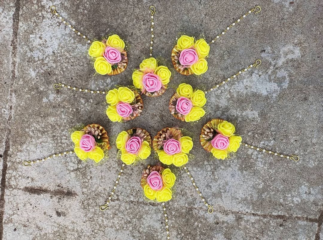 LAMANSH Floral 🌺 Giveaways Yellow - Pink / Set of 20 Maangtika's LAMANSH® Artificial Flower Maangtika's / Bridesmaid Giveaways ( Set of 20 ) set
