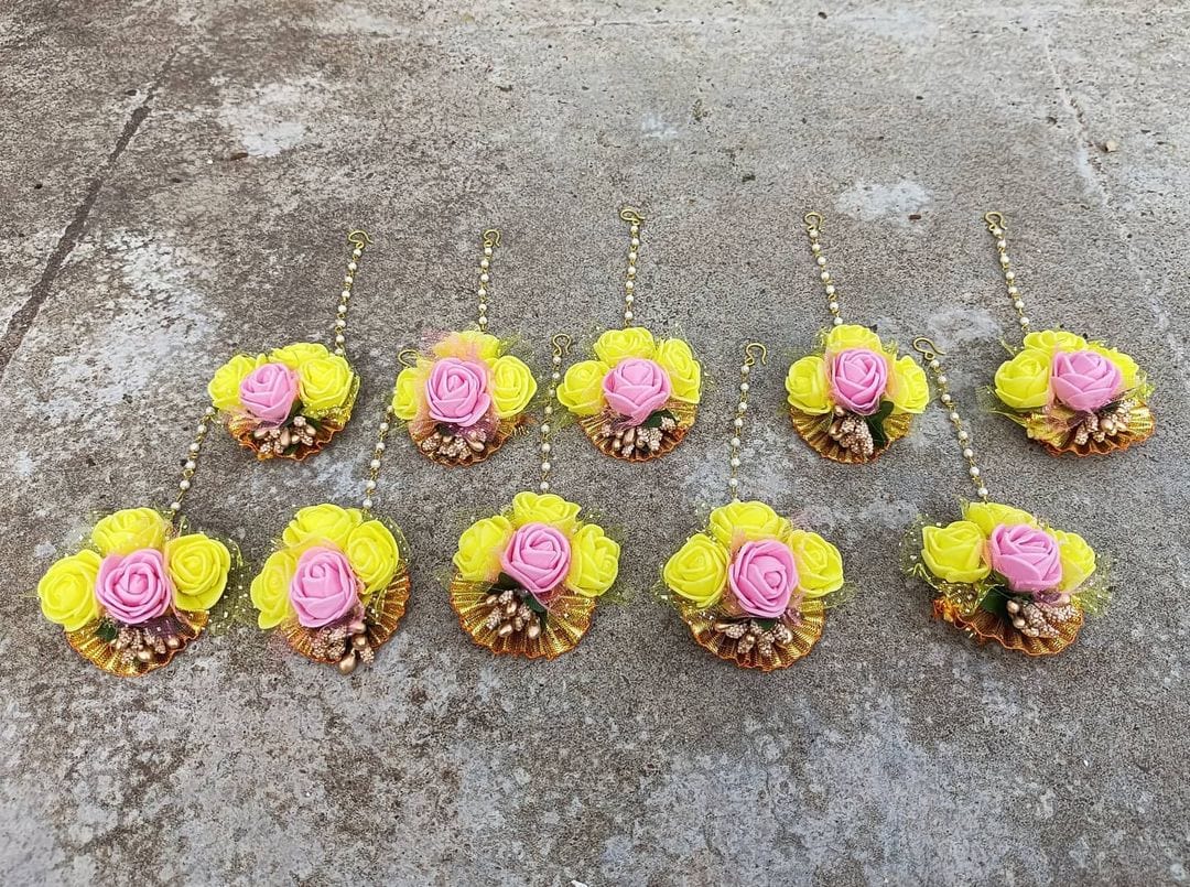 LAMANSH Floral 🌺 Giveaways Yellow - Pink / Set of 20 Maangtika's LAMANSH® Artificial Flower Maangtika's / Bridesmaid Giveaways ( Set of 20 ) set