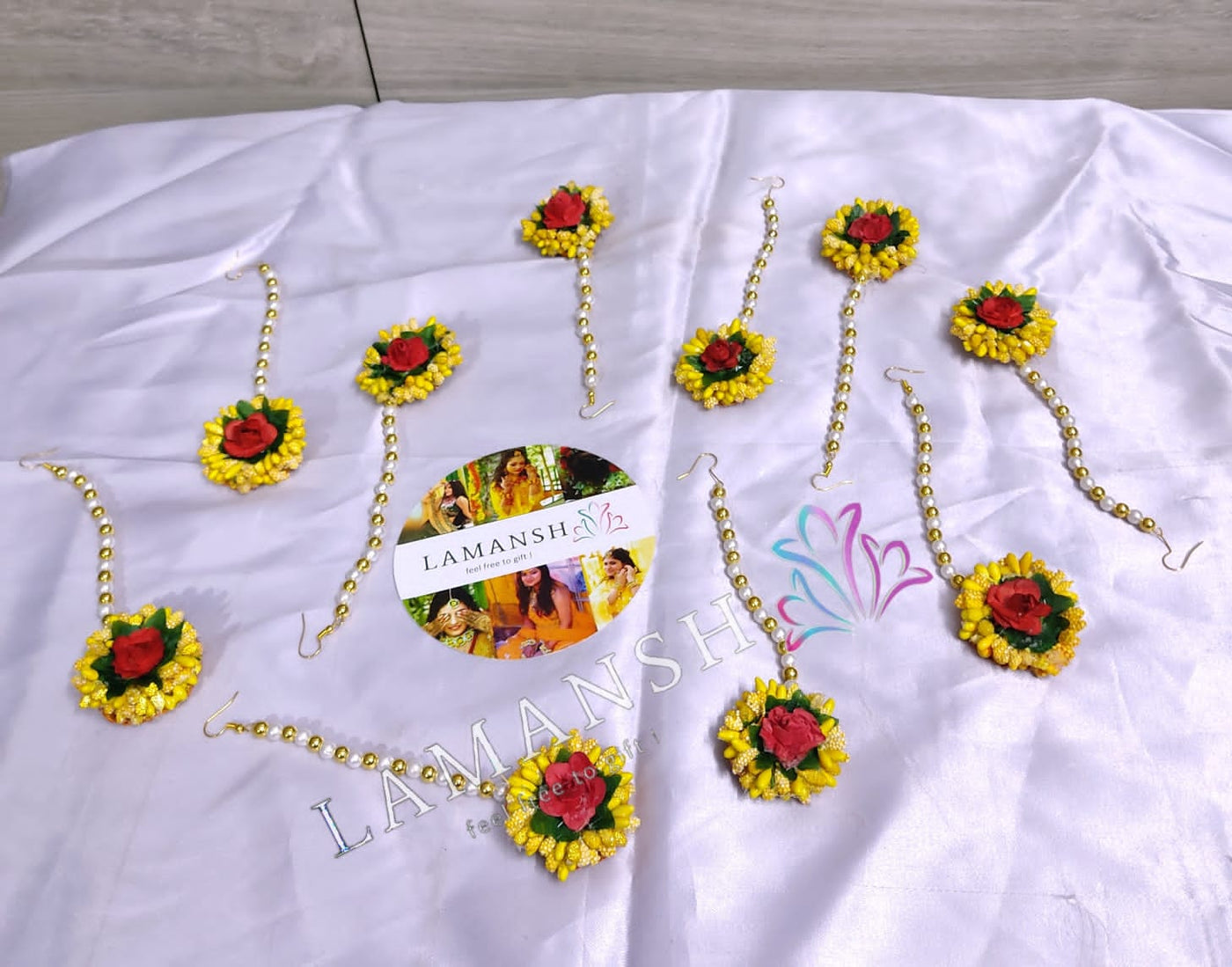 LAMANSH Floral 🌺 Giveaways Yellow-red / Set of 25 Maangtika's LAMANSH® ( Pack of 25 )Artificial Flower Maangtika's / Bridesmaid Giveaways set