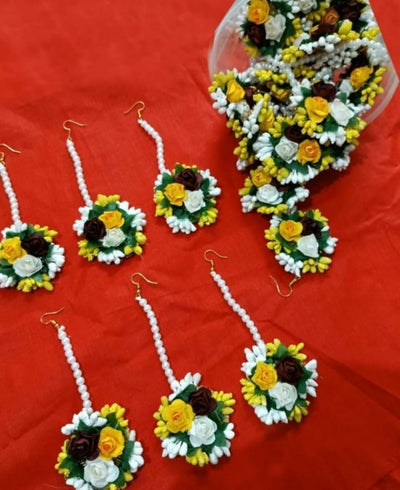 LAMANSH Floral 🌺 Giveaways Yellow - White / Set of 25 Maangtika's LAMANSH® (Set of 25) Artificial Flower Maangtika's / Bridesmaid Giveaways set