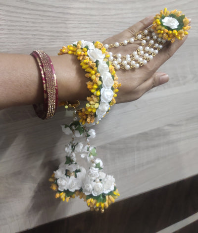 Lamansh Floral 🌺 Kalire Pair of Floral 🌺 Kalire with Bracelets for Both Hands / Yellow - White LAMANSH® Special Floral Kaleere Set 🌺 with Hand Bracelets / Kalire set