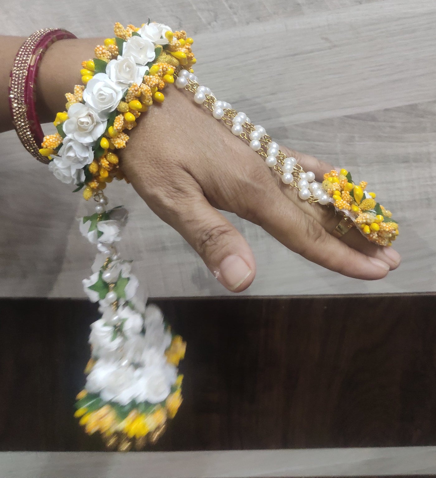 Lamansh Floral 🌺 Kalire Pair of Floral 🌺 Kalire with Bracelets for Both Hands / Yellow - White LAMANSH® Special Floral Kaleere Set 🌺 with Hand Bracelets / Kalire set