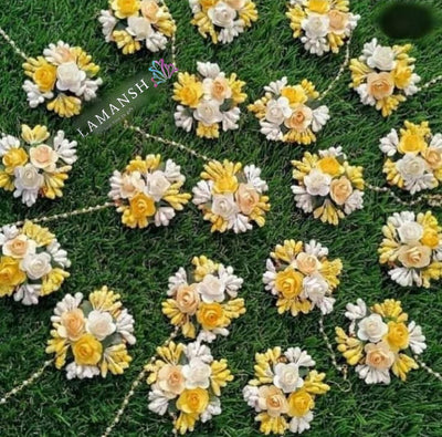 LAMANSH Floral 🌺 maangtika Yellow - White / Set of 20 Maangtika's LAMANSH® ( Set of 20 ) Artificial Flower Maangtika's / Bridesmaid Giveaways maangtika's set