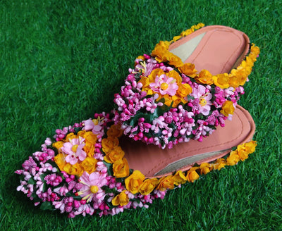 LAMANSH floral set with slippers Yellow Pink LAMANSH® 🌺 Dry Flower Jewellery Set with Floral Footwear / Haldi Floral Jewelry set with slippers