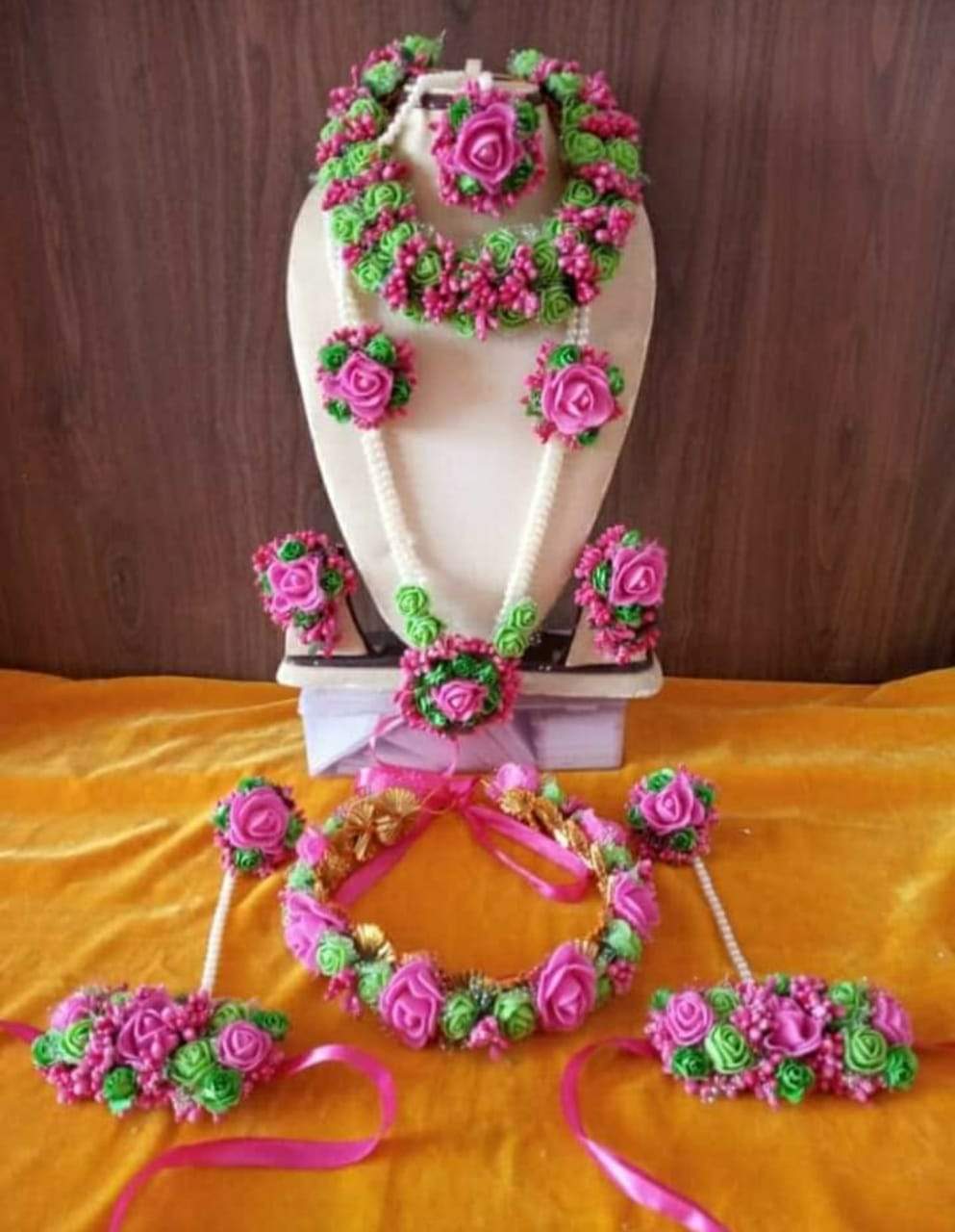 Flower Jewellery set With Tiara Choker / Maangtika 