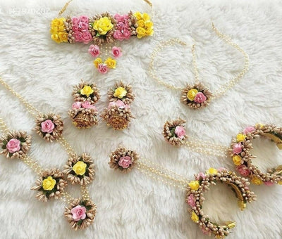 Lamansh Flower 🌺 Jewellery 1 Necklace, 1 Choker, 2 Jhumki Earrings ,1 Maangtika & 2 Hathphools / Pink-yellow- gold LAMANSH® Handmade Flower Jewellery Set For Women & Girls / Haldi Set