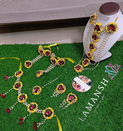 Lamansh Flower Jewellery 1 Necklace , 1 Maangtika , 2 Earrings , 1 Hair Accessory , 1 Kamarband & 2 Bracelets attached to Ring / Red Gold Yellow LAMANSH® Floral 🌺 Jewellery Set with Layered necklace / Best for Baby Shower / Artificial Flower Jewellery Set for godbharai function