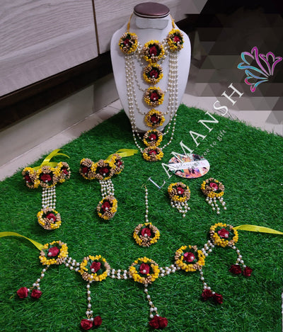 Lamansh Flower Jewellery 1 Necklace , 1 Maangtika , 2 Earrings , 1 Hair Accessory , 1 Kamarband & 2 Bracelets attached to Ring / Red Gold Yellow LAMANSH® Floral 🌺 Jewellery Set with Layered necklace / Best for Baby Shower / Artificial Flower Jewellery Set for godbharai function