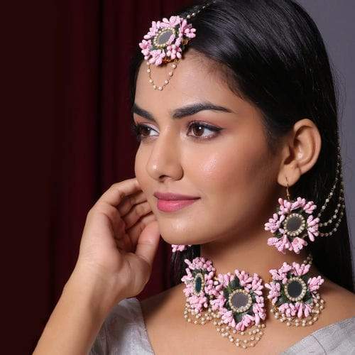 Lamansh Flower 🌺 Jewellery 1 Necklace, 1 Maangtika & 2 Earrings with side chain / pink LAMANSH® Handmade Flower Jewellery Set For Women & Girls / Haldi Set