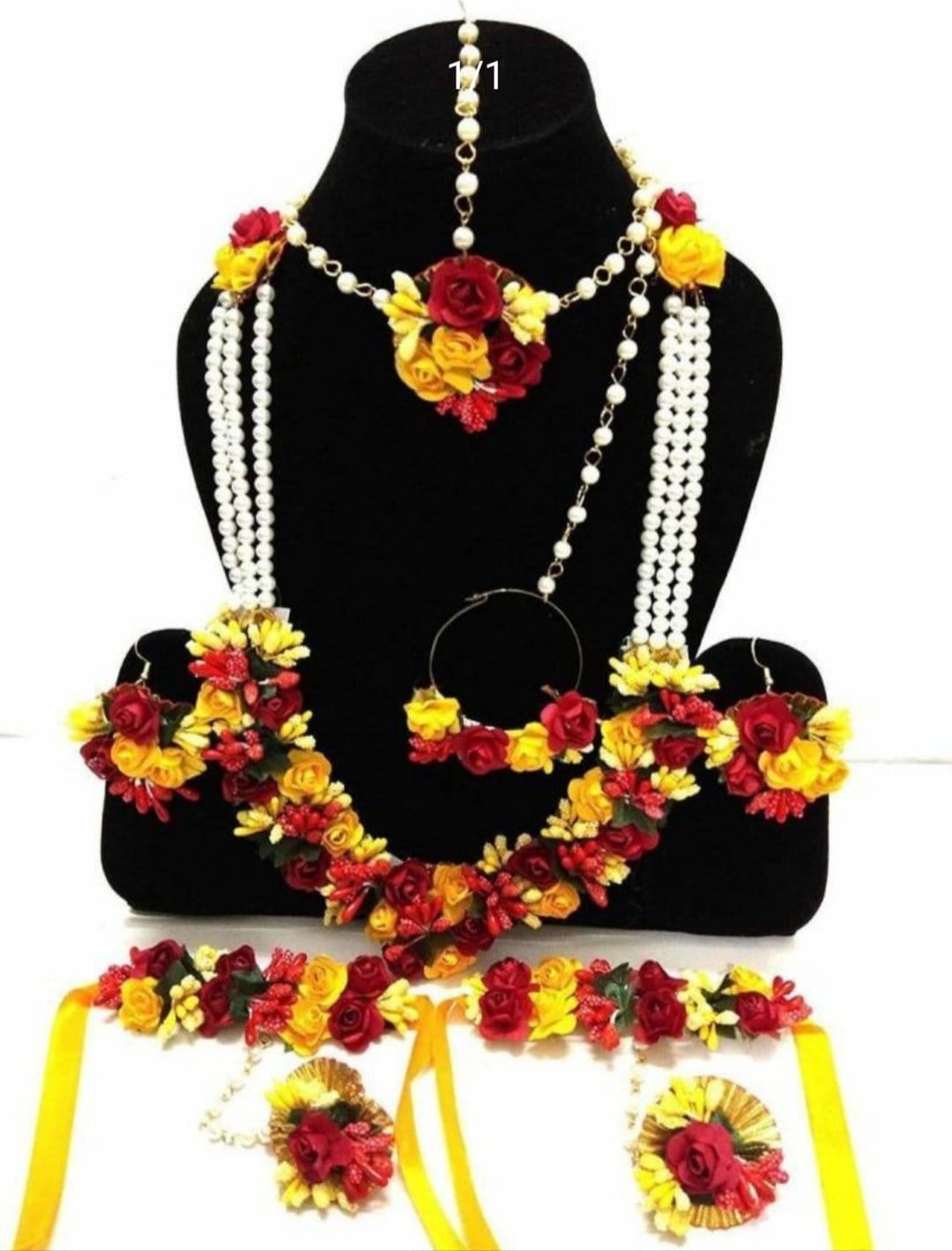 Lamansh Flower 🌺 Jewellery 1 Necklace,1 Nath, 1 Maangtika with side chain, 2 Earrings & 2 Bracelets Attached with ring / Yellow-Red LAMANSH® Flower 🌺 Jewellery Set with Nosering / Floral set