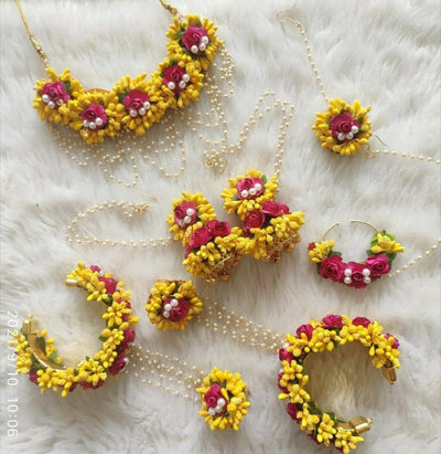 Lamansh Flower 🌺 Jewellery 1 Necklace,1 Nath, 2 Earrings with side chain ,1 Maangtika & 2 Bracelets Attached with Ring set / Yellow-Pink LAMANSH® Handmade Flower Jewellery Set with Nosering For Women & Girls / Haldi Set