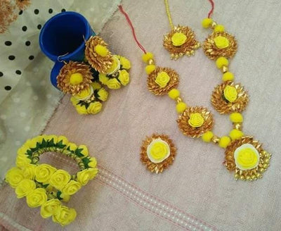 Lamansh Flower Jewellery 1 Necklace, 2 Earrings, 1 Maangtika,1 Ring & 2 Bangles Set / Yellow-Gold LAMANSH® Bridal Floral 🌺 Jewellery Set for Haldi Ceremony / Special Mehendi set
