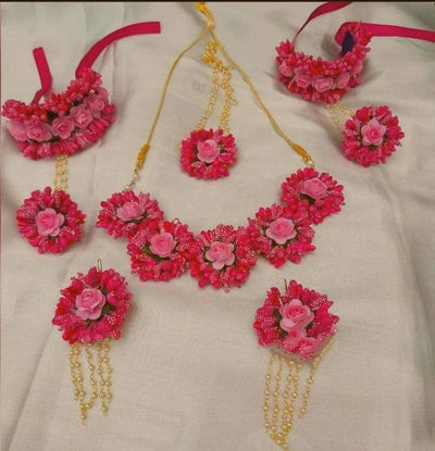 Lamansh Flower Jewellery 1 Necklace, 2 Earrings , 1 Maangtika, 2 Bracelets attached to ring / Pink LAMANSH® Special Floral 🌺 Jewellery Set