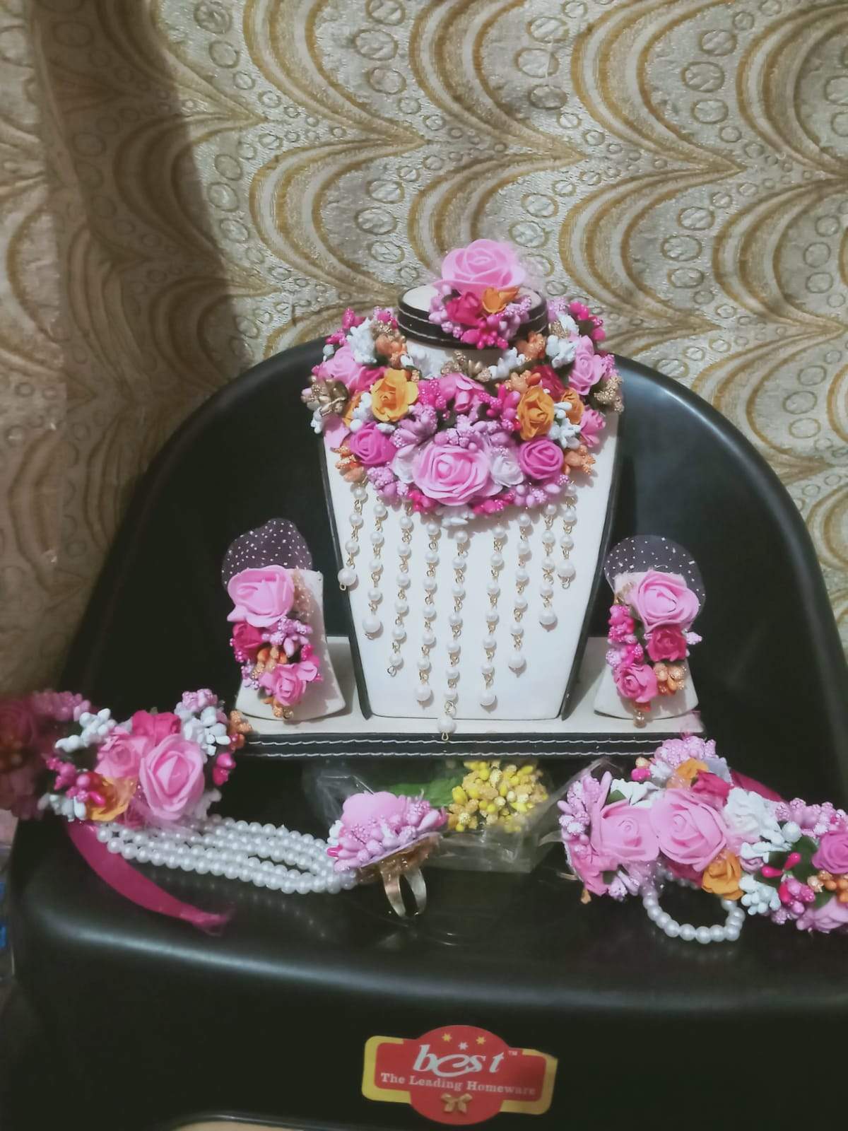Lamansh Flower 🌺 Jewellery 1 Necklace , 2 Earrings ,1 Maangtika & 2 Bracelets Attached with Ring set / Multicolor LAMANSH® Handmade Flower Jewellery Set For Women & Girls / Haldi Set