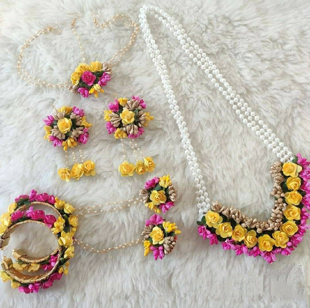 Flower Jewellery set With Maangtika set
