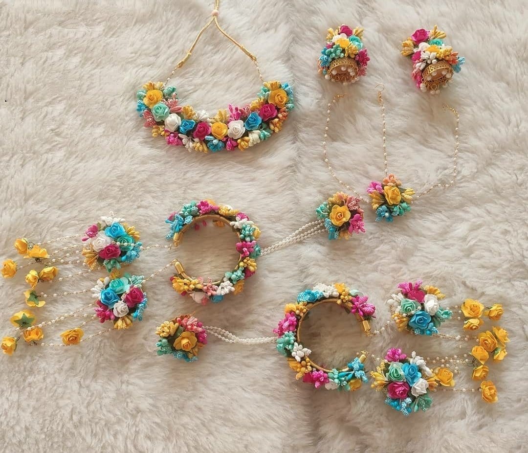 Flower Jewellery set with Bracelet attached with ring set 