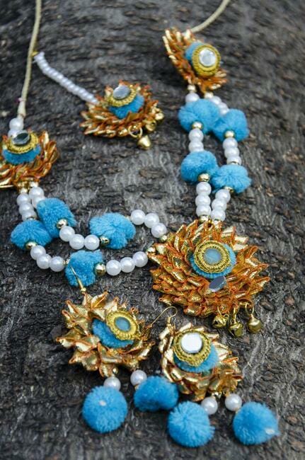 Lamansh Flower Jewellery 1 Necklace, 2 Earrings, 1 Maangtika / SkyBlue LAMANSH® Pom Pom Floral 🌺 Jewellery Set for Haldi Ceremony / Special Mehendi set