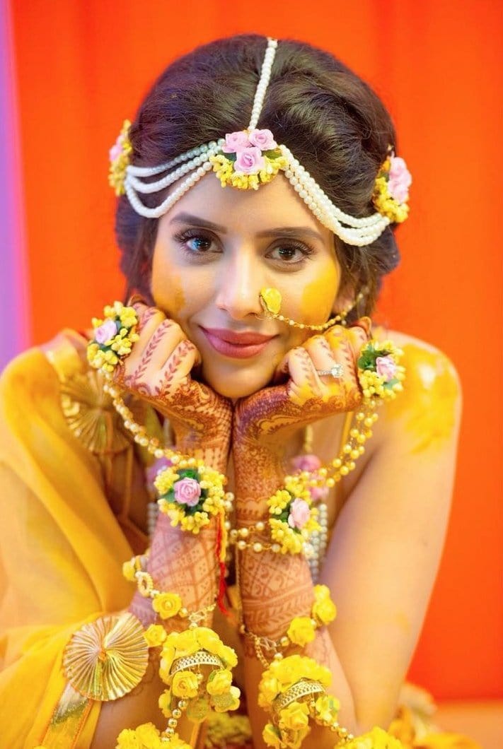 Lamansh Flower🌺🌻🌹🌷 jewellery 1 Necklace , 2 Earrings , 1 Maangtika with side chain, 2 Hathphools with Kalire on both hands , 2 Anklets Payal & 1 Nath Nose ring / Pink Yellow Charu Asopa Sen Floral 🌺 set with Kalire