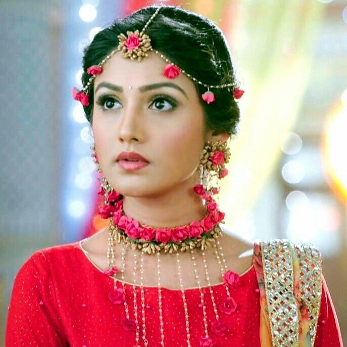 Lamansh Flower🌺🌻🌹🌷 jewellery 1 Necklace , 2 Earrings & 1 Maangtika with side chain / Red Golden Donal Bisht