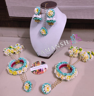 Lamansh Flower Jewellery 1 Necklace, 2 Earrings with extended clips , 1 Maangtika & 2 Bracelets attached to ring set / multicolour LAMANSH® Special Floral 🌺 Jewellery Set with Kaleere
