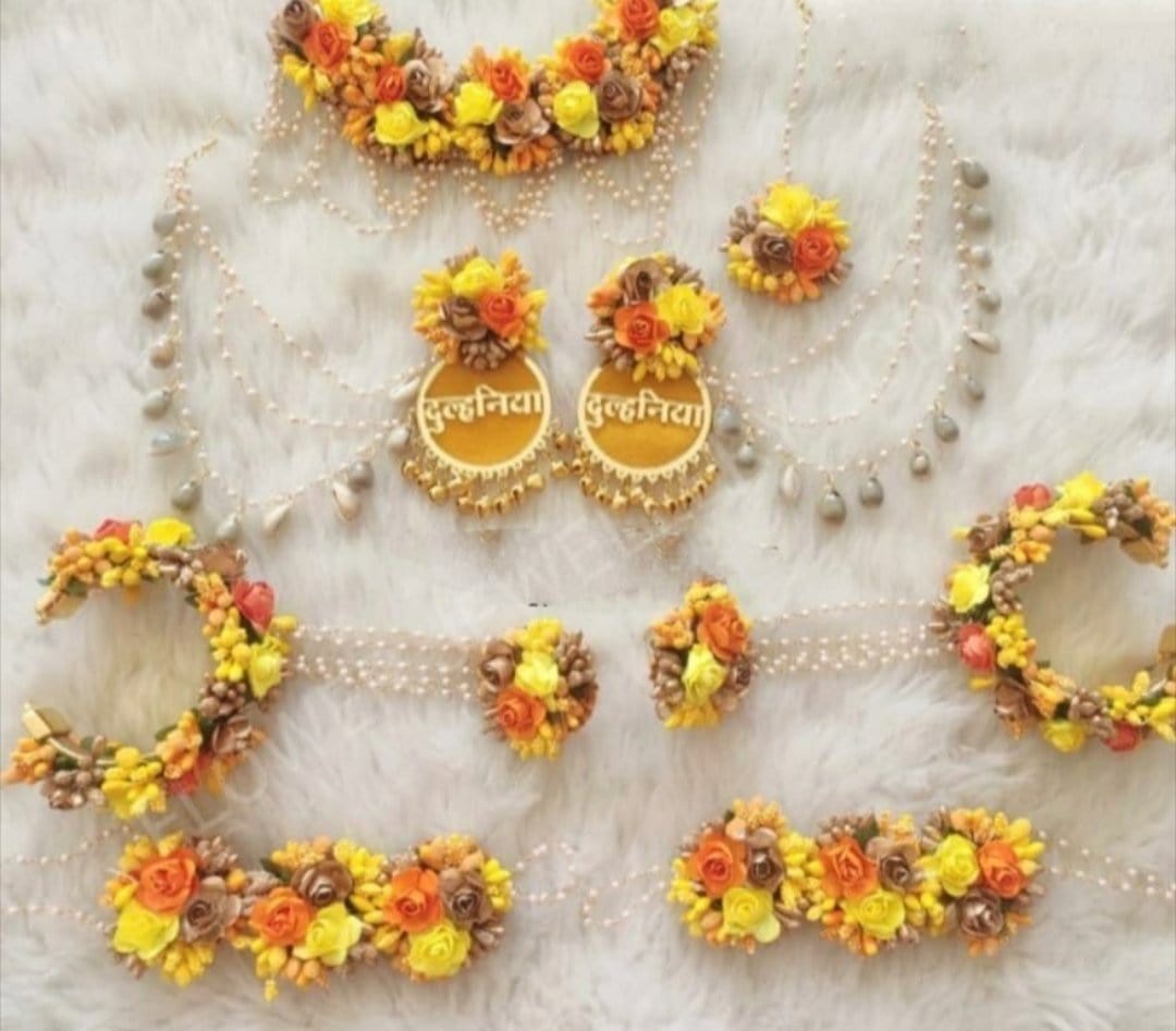 Flower jewellery set for girl / women with bracelet set or Shell Earrings set 