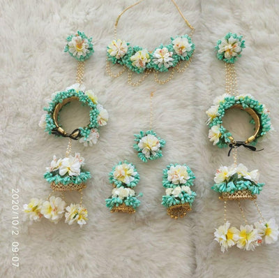 Lamansh Flower 🌺 Jewellery 1 Necklace, 2 Jhumki Earrings ,1 Maangtika & 2 Bracelets Attached with Ring set / Green-white LAMANSH® Handmade Flower Jewellery Set For Women & Girls / Haldi Set