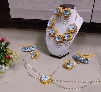 Lamansh Flower 🌺 Jewellery 1 Necklace, 2 Jhumki Earrings ,1 Maangtika & 2 Bracelets Attached with Ring set / Peach-Golden-Orange LAMANSH® Bridal Flower Jewellery Set For Haldi & Mehendi Ceremony