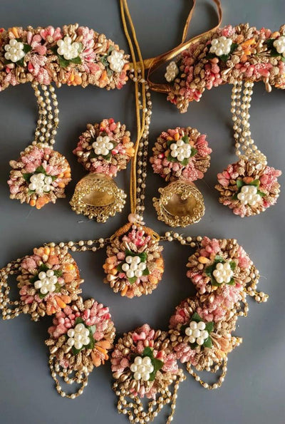 Lamansh Flower 🌺 Jewellery 1 Necklace, 2 Jhumki Earrings ,1 Maangtika & 2 Bracelets Attached with Ring set / Peach-Golden-Orange LAMANSH® Handmade Flower Jewellery Set For Women & Girls / Bridal set 🌸 for Haldi