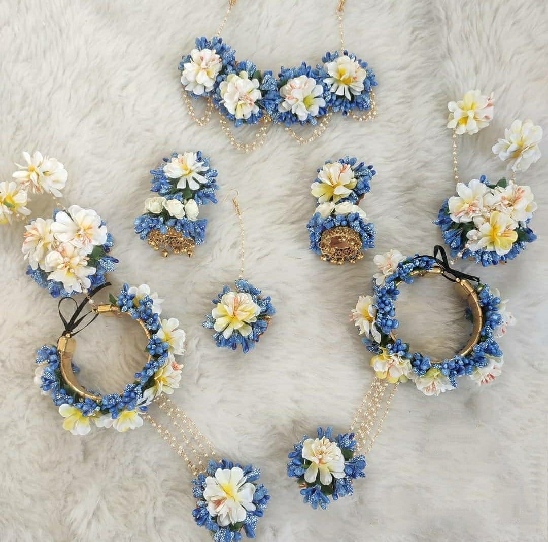 Lamansh Flower 🌺 Jewellery 1 Necklace, 2 Jhumki Earrings ,1 Maangtika & 2 Hathphool with Kalire / Blue-white LAMANSH® Handmade Flower Jewellery Set For Women & Girls / Haldi Set