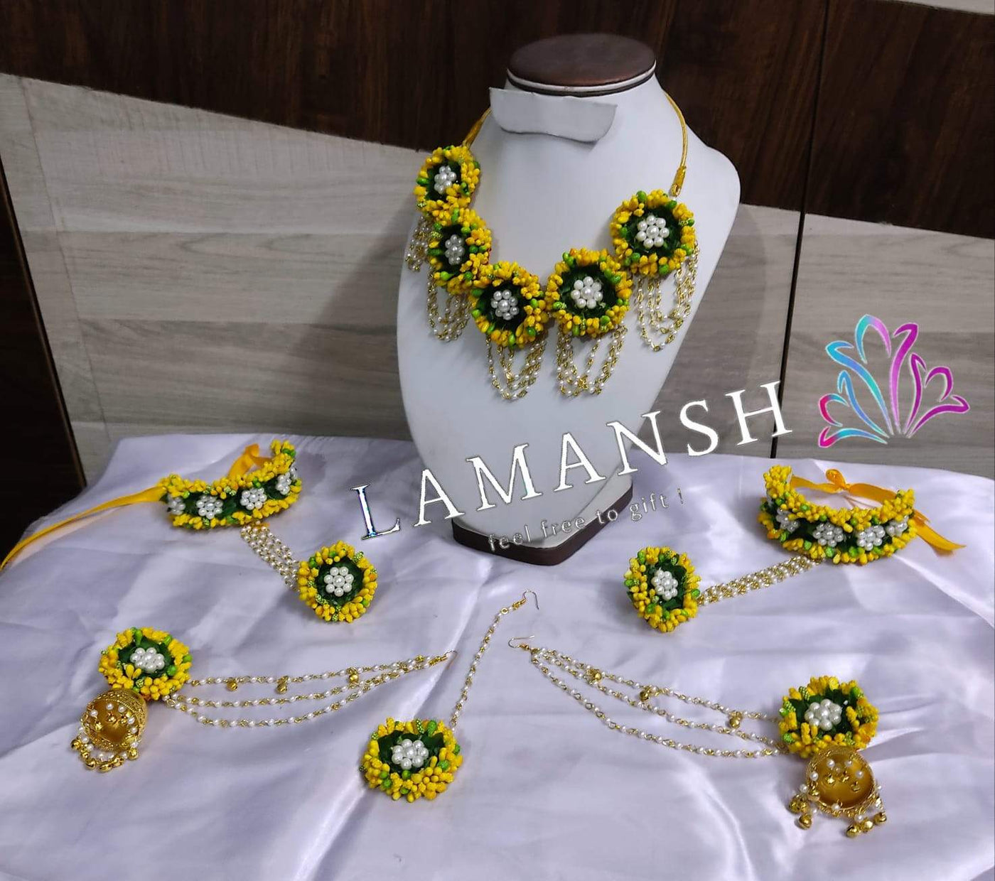 Lamansh Flower Jewellery 1 Necklace, 2 Jhumki Earrings with extended clips , 1 Maangtika & 2 Bracelets attached to ring set / Yellow-Green LAMANSH® Special Floral 🌺 Jewellery Set for Haldi / Artificial Flower set