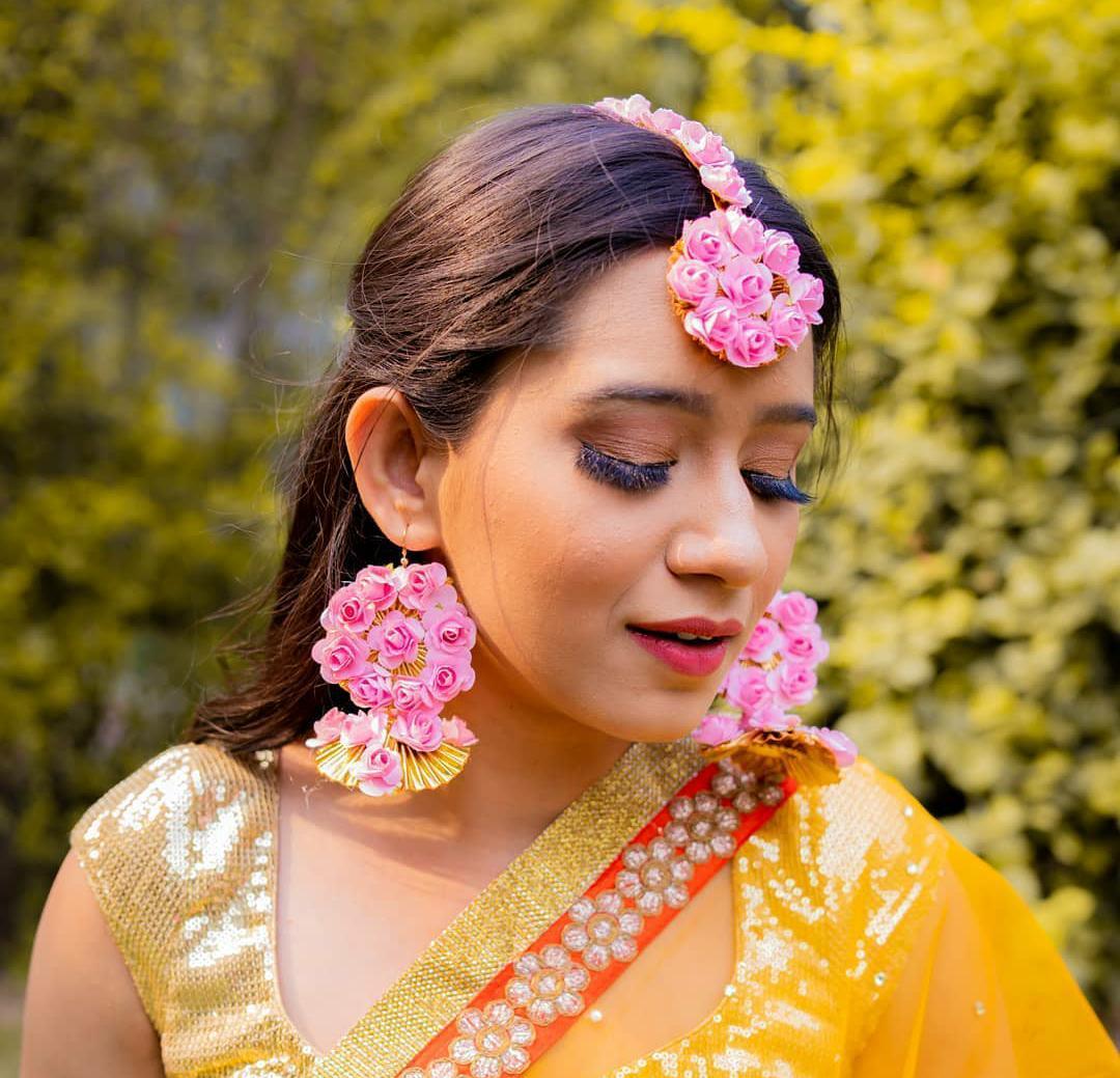 Lamansh Flower 🌺 Jewellery 2 Earrings & 1 Maangtika set / Pink LAMANSH® Handmade Flower Jewellery Set For Women & Girls / Haldi Gota Patti Set