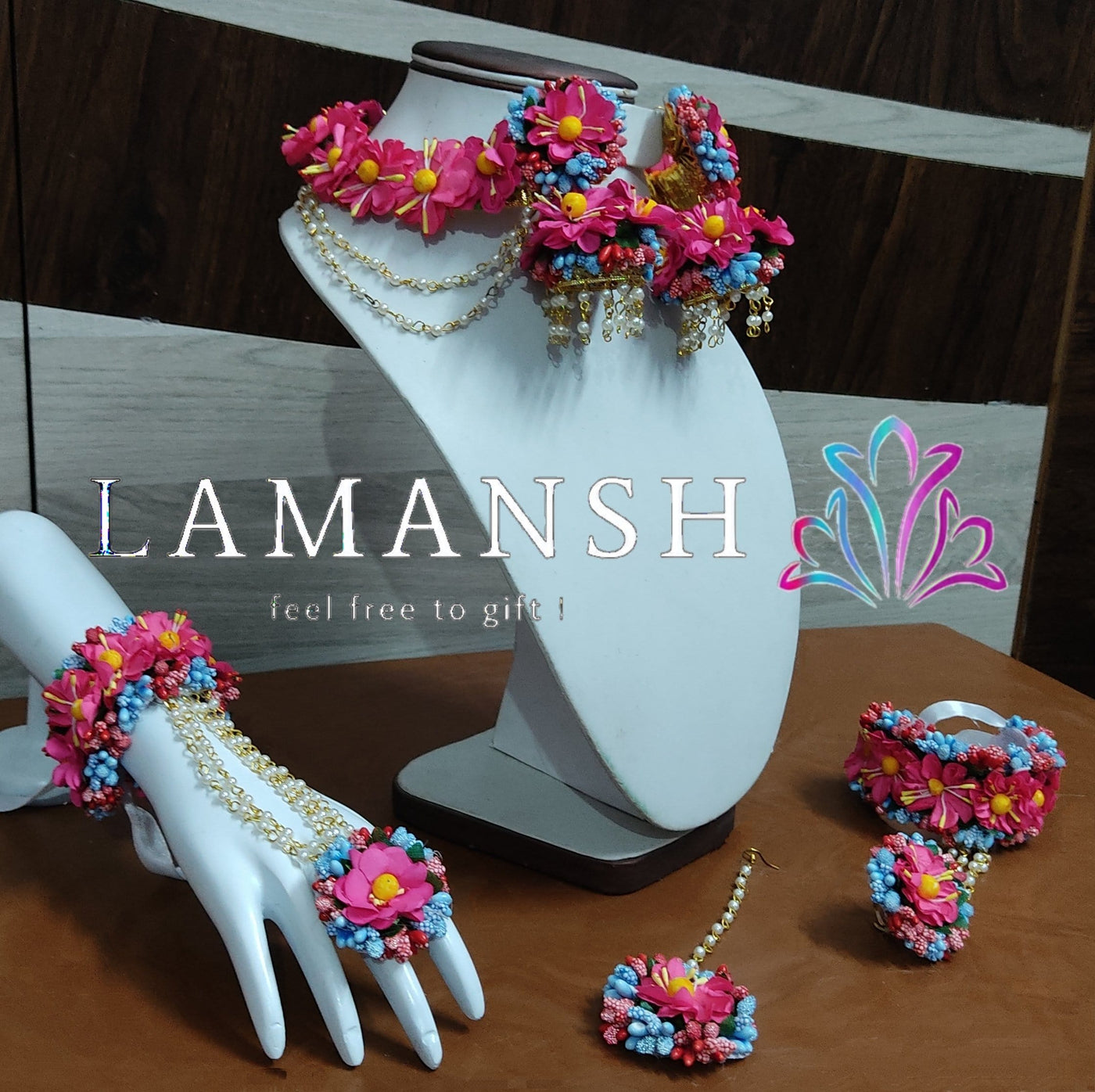 Lamansh Flower 🌺 Jewellery 2 Earrings with side chain to hair , 1 Maangtika & 2 Bracelets Attached with ring / Dark Pink - Blue - Yellow - Red LAMANSH® Flower Jewellery Set For Haldi Mehendi ceremomy / Gorgeous 🌺 Floral Set