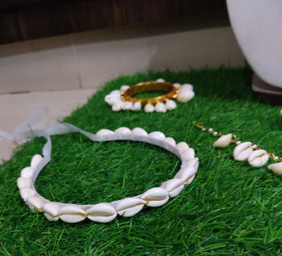 LAMANSH Flower Jewellery LAMANSH® Shells 🐚 X Mogra Jewellery Set 🌺 with Kalire & Hair Accessory / Mogra Flower Bridal jewellery Set for haldi mehendi ceremony