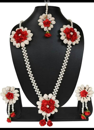 Mogra jewellery with red flowers 