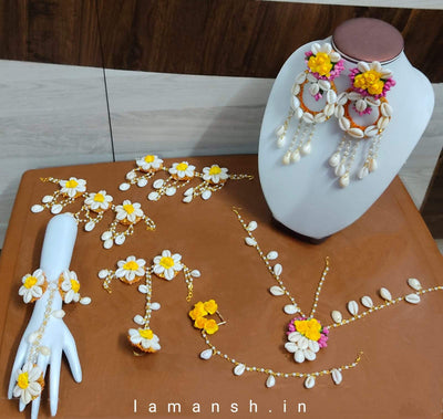 Flower Shell Jewellery Set with bracelet , Earrings & Maangtika set