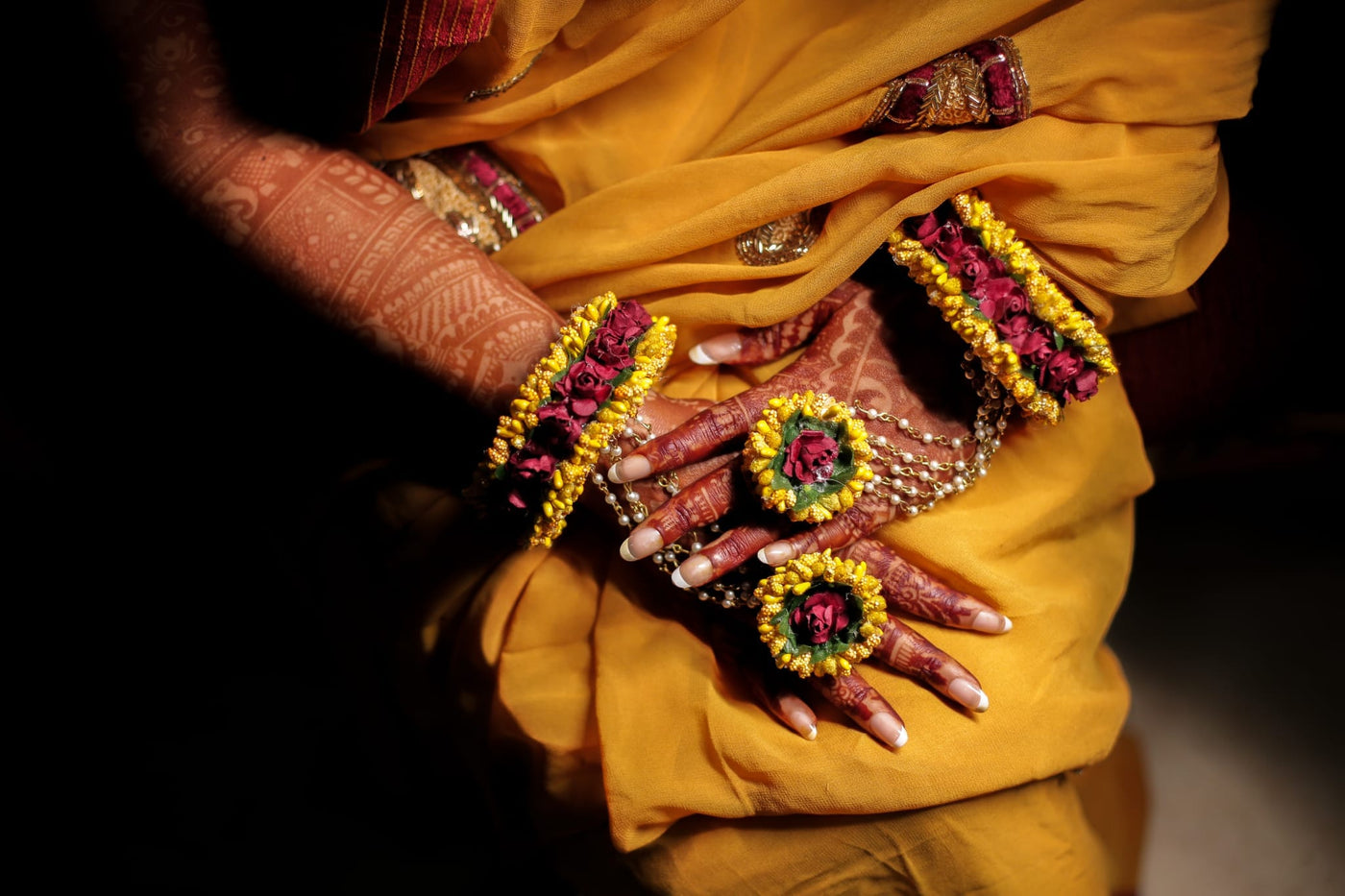 Lamansh Flower 🌺 Jewellery Yellow Red / 2 Earrings & 2 Hathphools LAMANSH® Bridal Flower 🌺 Set For Women & Girls / Floral Set for Haldi ceremony