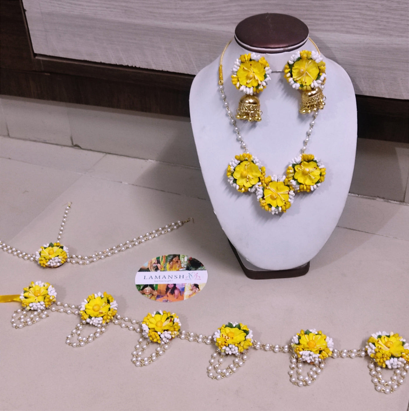 LAMANSH Flower Jewellery Yellow & White LAMANSH® Artificial Yellow White Flower 🌸 Jewellery Set with Kamarbandh for Haldi - Mehendi ceremony / Floral set for Dohle devan function with waistbelt