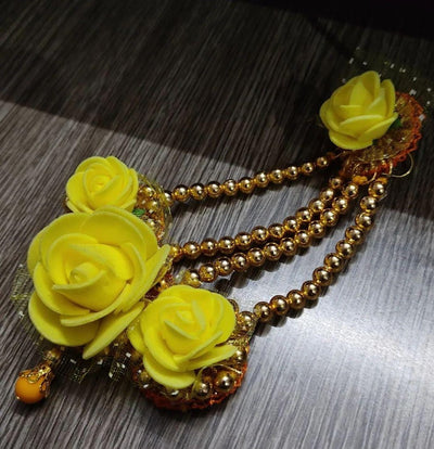 LAMANSH Flower pasa Yellow / Haldi / Mehendi / Sangeet LAMANSH® Pack of 25 Floral 🌻 Hair Pasa set for Giveaways 💛 / Hair Accessories Paassa for Girl & Women / Haldi Mehendi Favors for bridesmaid