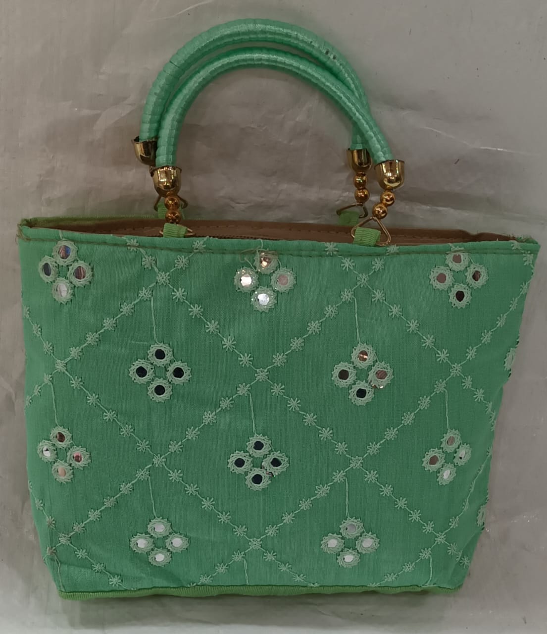 Party Plain Ladies Fancy Hand Purse at Rs 180 in New Delhi | ID: 22905257512