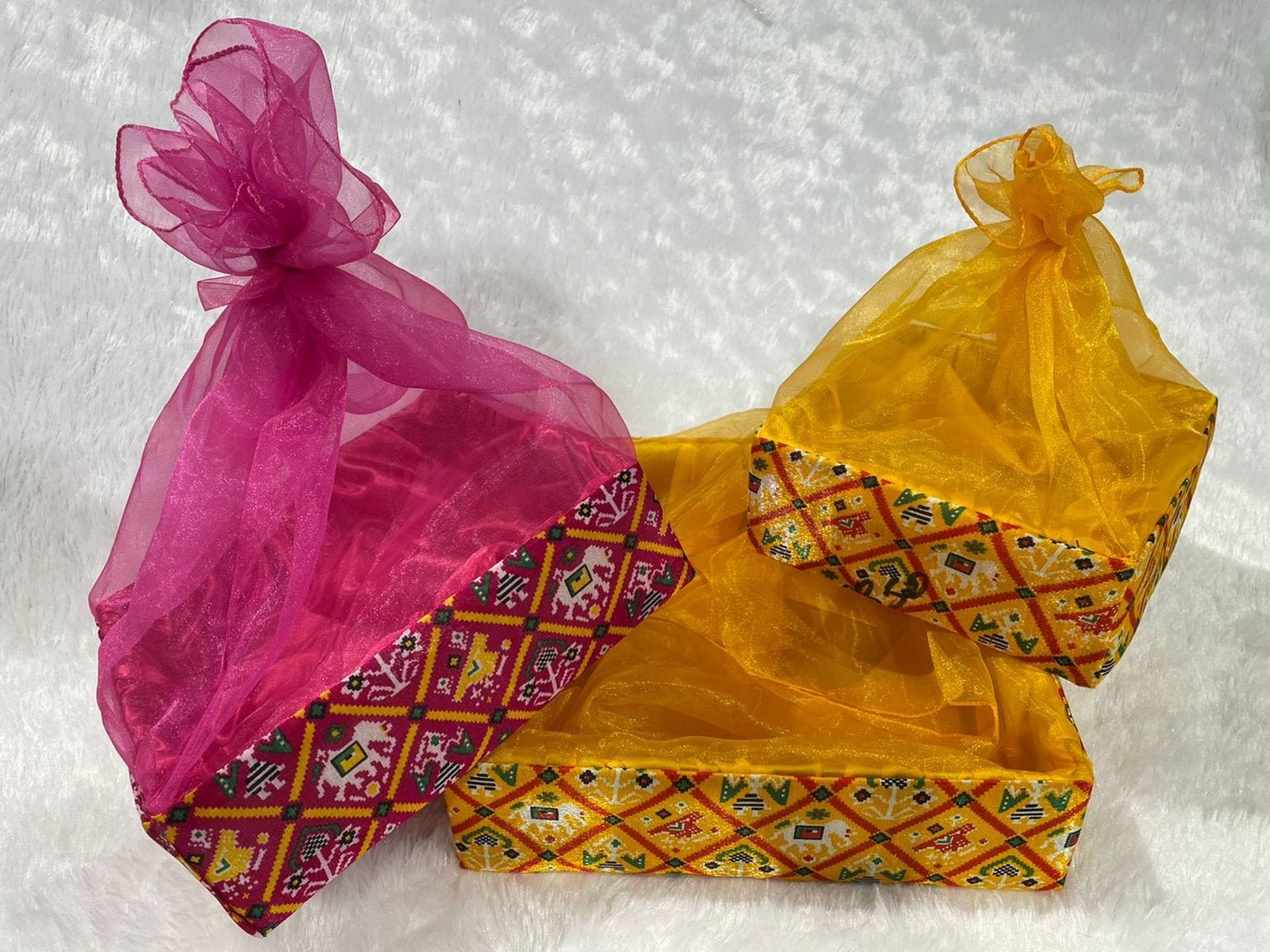 Send Wedding Gifts Basket to India, Free Delivery