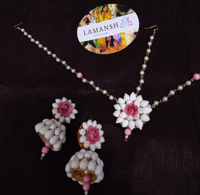 Lamansh katrina kaif set 2 Earrings & 1 Maangtika / Pink White Katrina Kaif's HALDI inspired LAMANSH® Floral 🌺 Mogra Earrings & Maangtika set ( Peach color )
