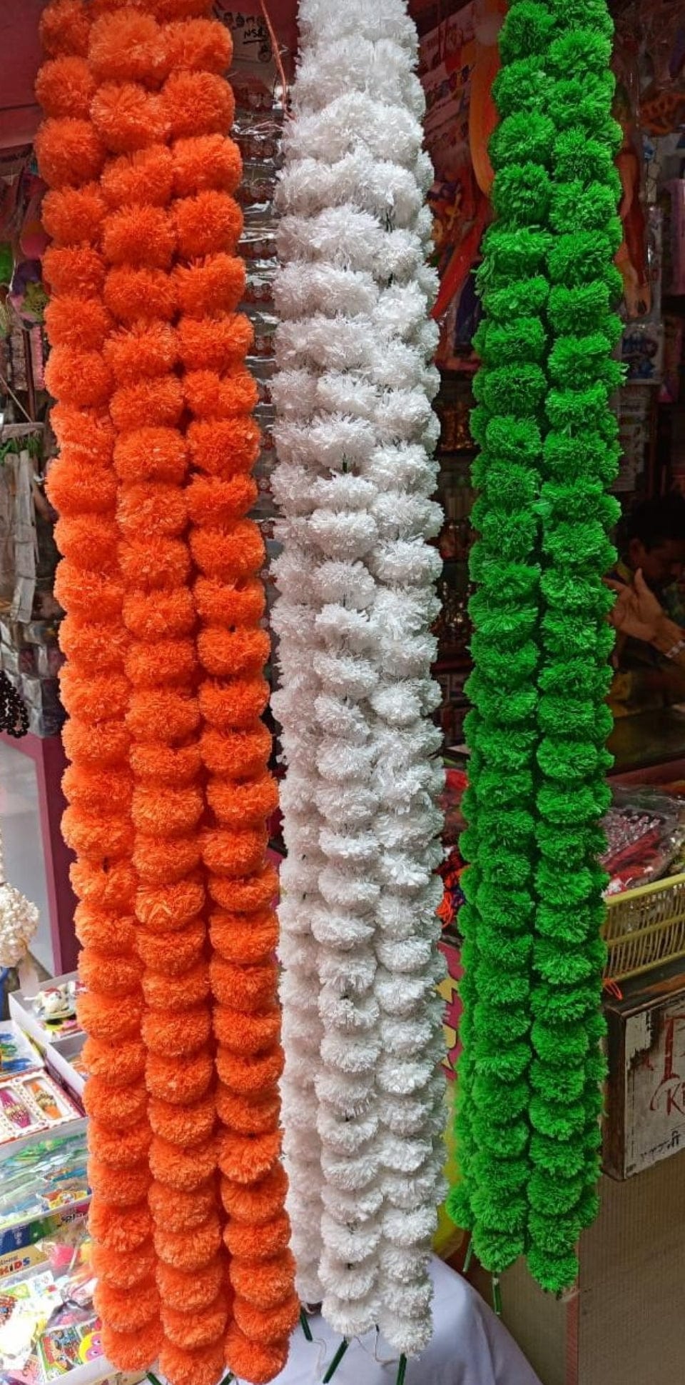Lamansh LAMANSH® Tiranga 🇮🇳 4.5 ft Orange White Green Artificial Marigold Fluffy Flowers Garlands for backdrop Decoration / India's independence day celebration gendaphools