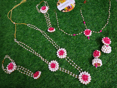 Lamansh latest floral set 1 Necklace , 2 Earrings , 2 Hathphools & 1 Maangtika / Pink White LAMANSH® Elegant Mogra Flower Jewellery set for Haldi 💛 ceremony