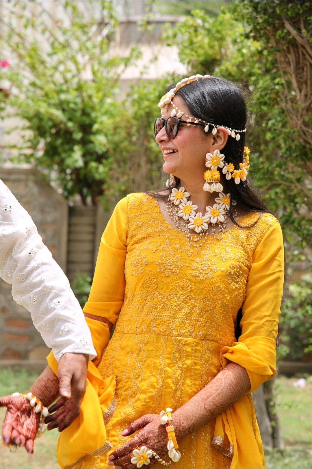 LAMANSH latest floral set Yellow-White / Standard / Shells 🐚 Style Lamansh® Bridal Yellow Shells X Floral Jewellery Set 🌺🌻 for Haldi ceremony
