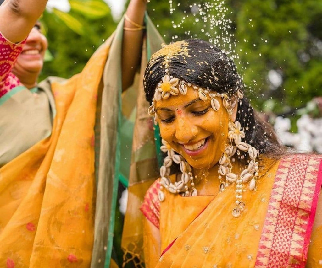 Marathi Bride Typical Maharashtrian Look #Marathibride #Maharashtrian  Wedding #Maharashtrianlook #yellowsaree #thatgirlwit… | Hindu bride, Bride,  Bridal photography